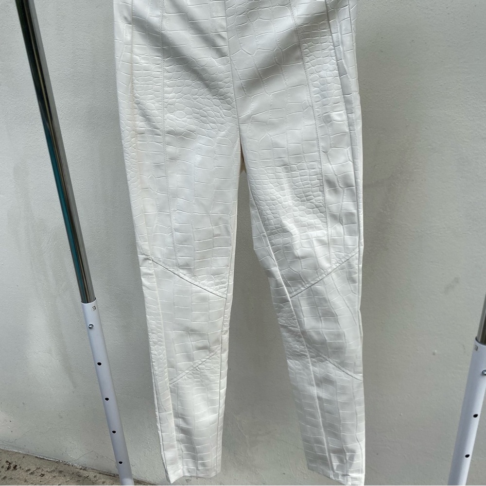 NEW Pinko White Croc Embossed Faux Leather Moto Legging Pants Size 40 - Picture 4 of 8